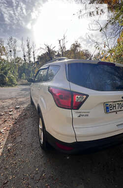 Позашляховик / Кросовер Ford Escape 2018 в Одесі