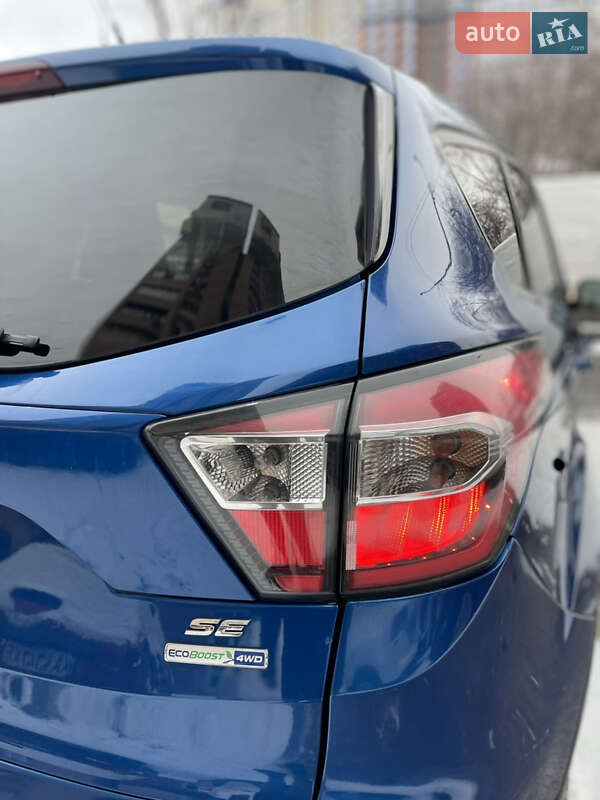 Внедорожник / Кроссовер Ford Escape 2016 в Киеве