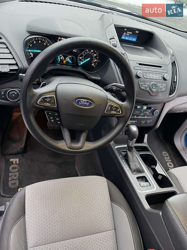 Внедорожник / Кроссовер Ford Escape 2016 в Киеве