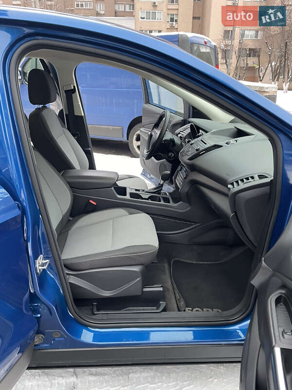 Внедорожник / Кроссовер Ford Escape 2016 в Киеве