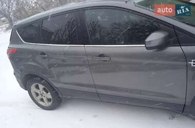 Внедорожник / Кроссовер Ford Escape 2014 в 