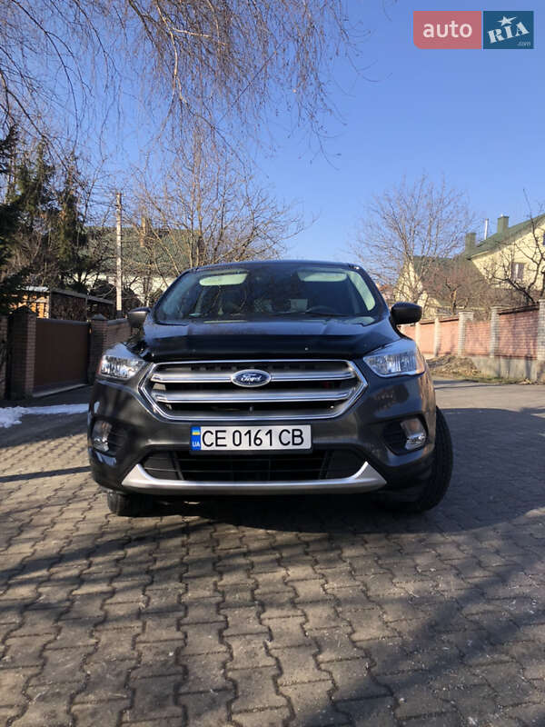 Внедорожник / Кроссовер Ford Escape 2017 в Черновцах
