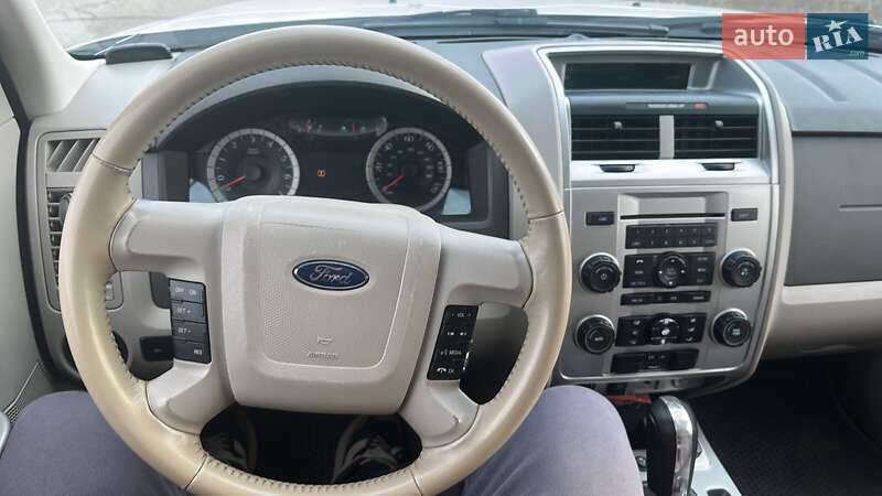 Позашляховик / Кросовер Ford Escape 2011 в Болграді