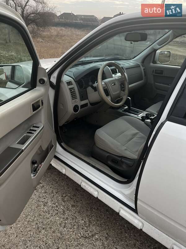 Позашляховик / Кросовер Ford Escape 2011 в Болграді