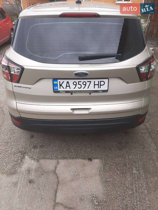 Внедорожник / Кроссовер Ford Escape 2017 в Киеве фото 4 Внедорожник / Кроссовер Ford Escape 2017 в Киеве