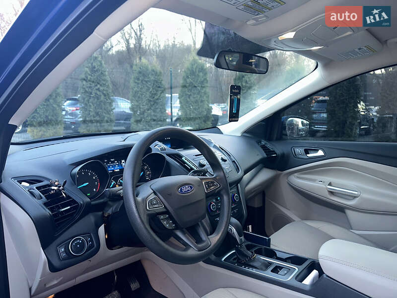 Позашляховик / Кросовер Ford Escape 2018 в Хмельницькому