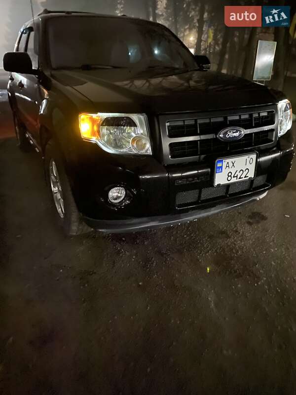 Внедорожник / Кроссовер Ford Escape 2011 в Умани