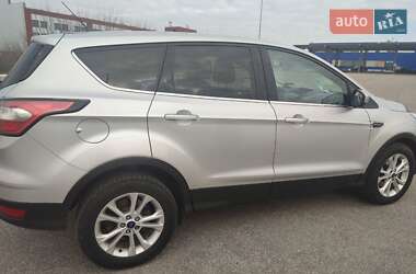 Внедорожник / Кроссовер Ford Escape 2016 в Харькове