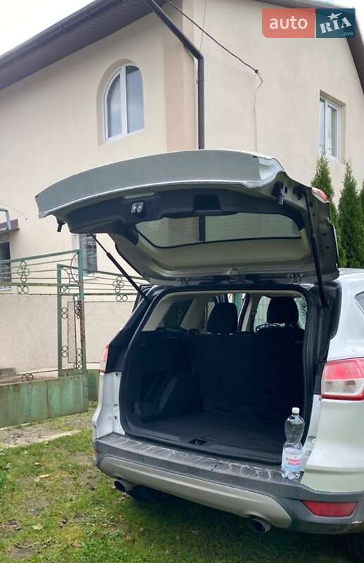 Внедорожник / Кроссовер Ford Escape 2015 в Львове