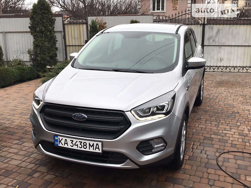 Позашляховик / Кросовер Ford Escape 2016 в Києві