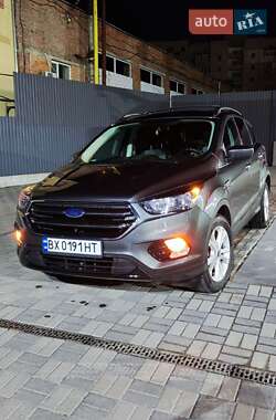 Позашляховик / Кросовер Ford Escape 2018 в Хмельницькому