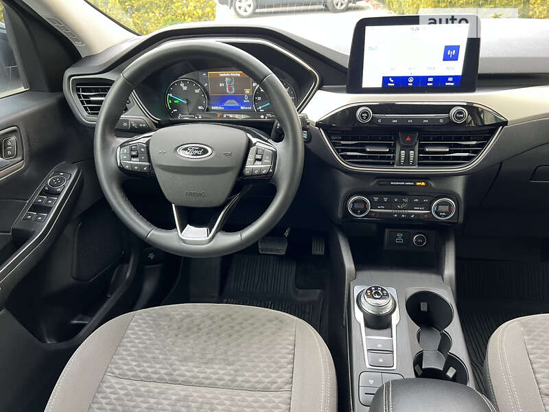 Внедорожник / Кроссовер Ford Escape 2021 в Стрые