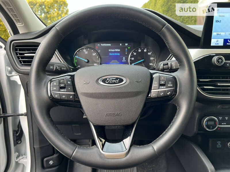 Внедорожник / Кроссовер Ford Escape 2021 в Стрые