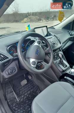 Внедорожник / Кроссовер Ford Escape 2014 в 