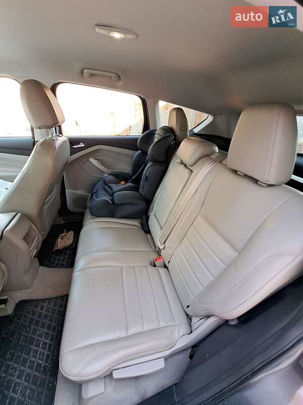 Внедорожник / Кроссовер Ford Escape 2014 в Запорожье