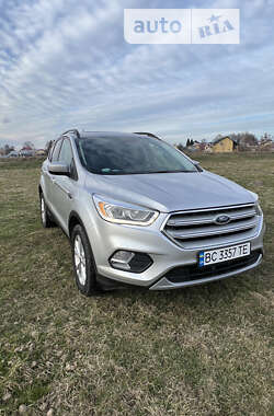 Внедорожник / Кроссовер Ford Escape 2017 в Каменке-Бугской