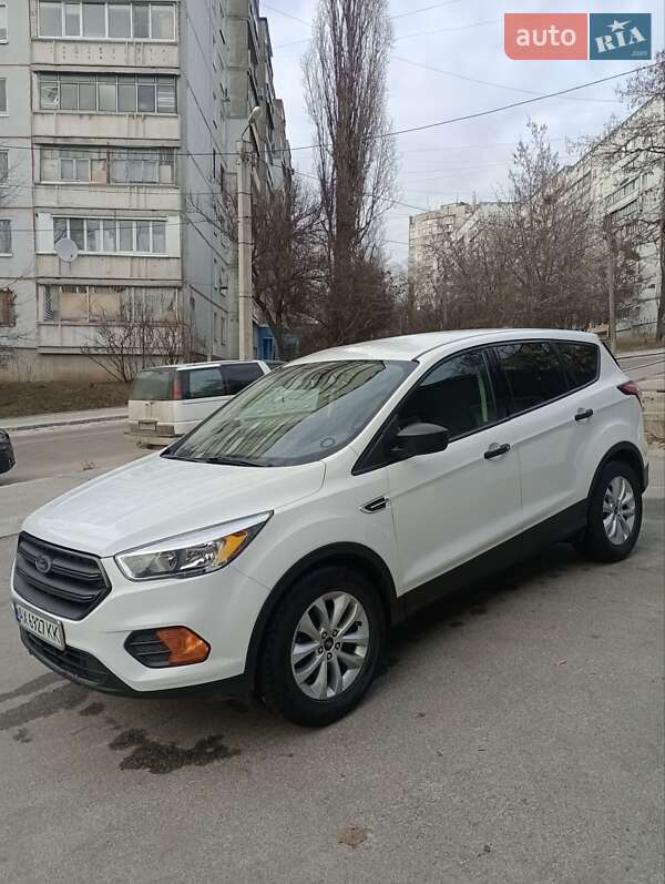 Внедорожник / Кроссовер Ford Escape 2017 в Харькове