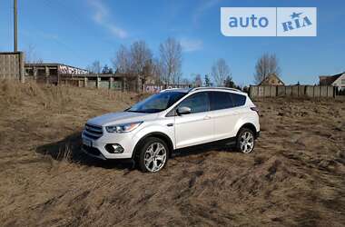 Позашляховик / Кросовер Ford Escape 2018 в Києві