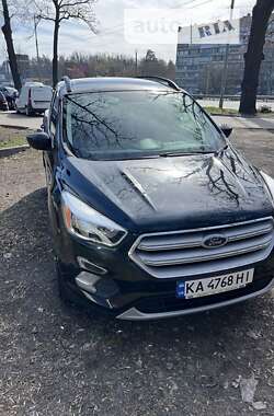 Внедорожник / Кроссовер Ford Escape 2017 в Киеве