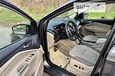 Внедорожник / Кроссовер Ford Escape 2015 в 