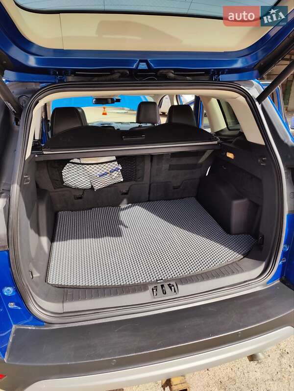 Внедорожник / Кроссовер Ford Escape 2016 в Ровно