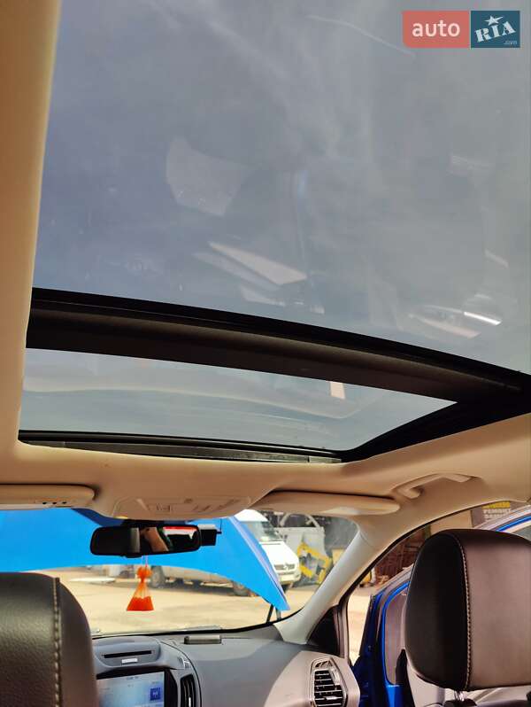 Внедорожник / Кроссовер Ford Escape 2016 в Ровно