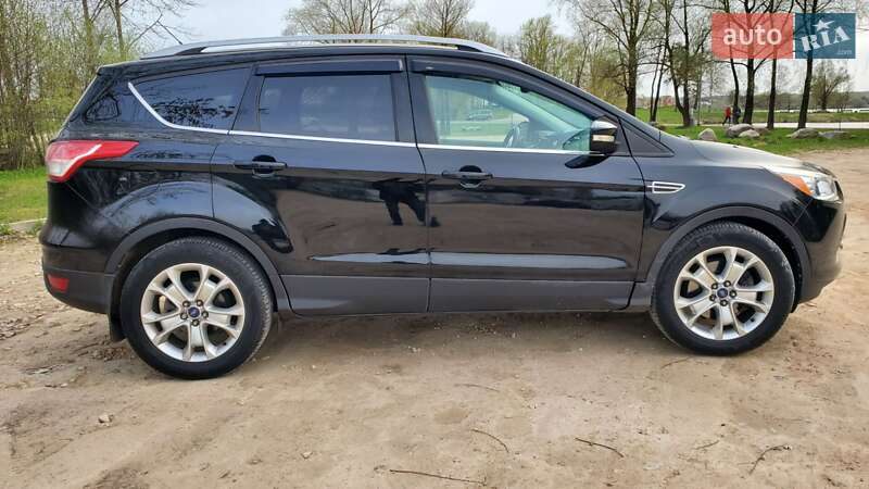 Внедорожник / Кроссовер Ford Escape 2015 в Киеве