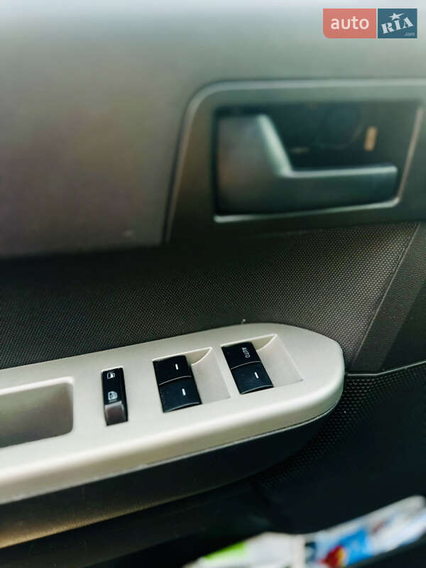 Внедорожник / Кроссовер Ford Escape 2011 в Львове