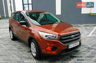 Позашляховик / Кросовер Ford Escape 2016 в  Позашляховик / Кросовер Ford Escape 2016 в