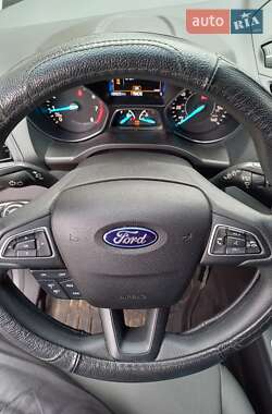 Внедорожник / Кроссовер Ford Escape 2019 в Львове