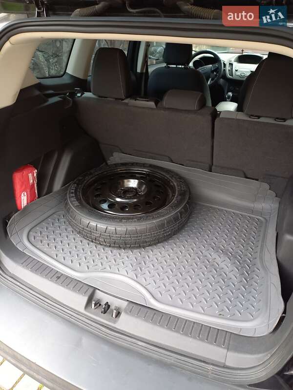 Внедорожник / Кроссовер Ford Escape 2019 в Львове