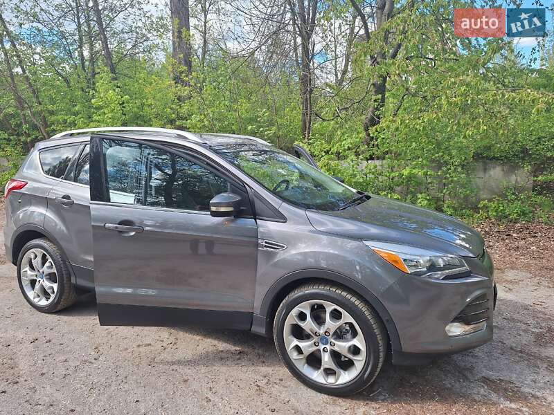 Внедорожник / Кроссовер Ford Escape 2013 в Хмельницком