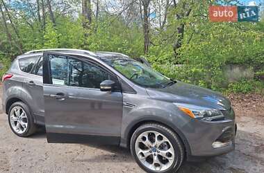 Внедорожник / Кроссовер Ford Escape 2013 в 