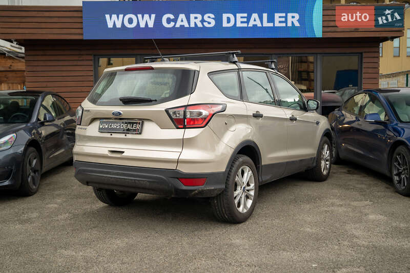 Позашляховик / Кросовер Ford Escape 2017 в Києві