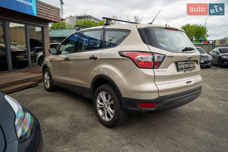 Позашляховик / Кросовер Ford Escape 2017 в Києві
