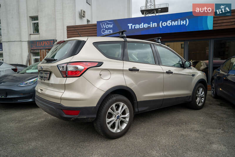Позашляховик / Кросовер Ford Escape 2017 в Києві