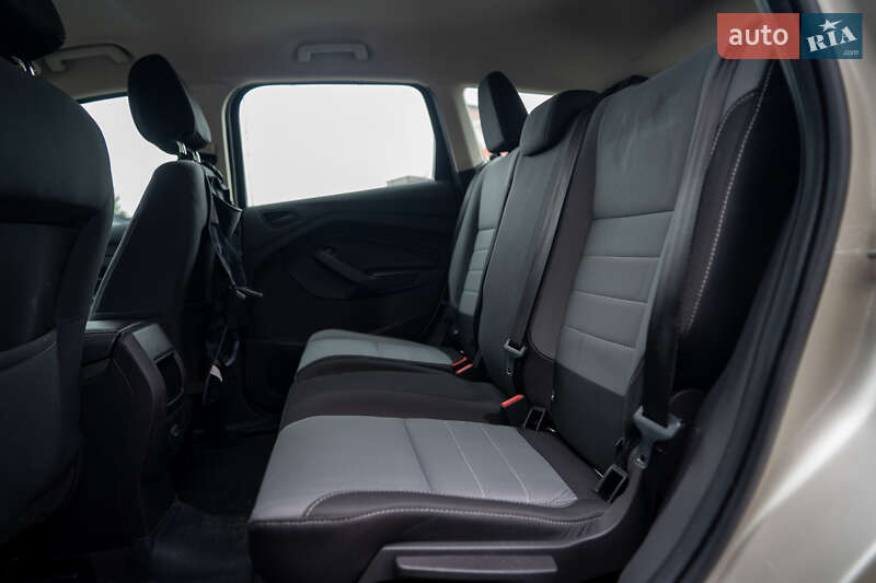 Позашляховик / Кросовер Ford Escape 2017 в Києві