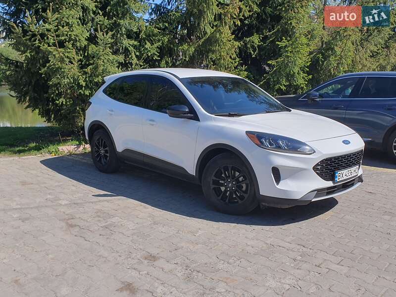 Внедорожник / Кроссовер Ford Escape 2019 в Хмельницком