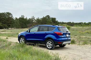 Внедорожник / Кроссовер Ford Escape 2018 в Днепре