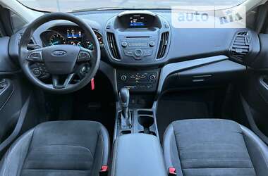 Внедорожник / Кроссовер Ford Escape 2017 в Киеве