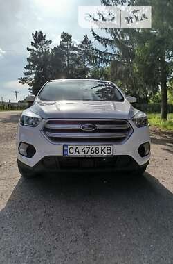 Позашляховик / Кросовер Ford Escape 2019 в Шполі