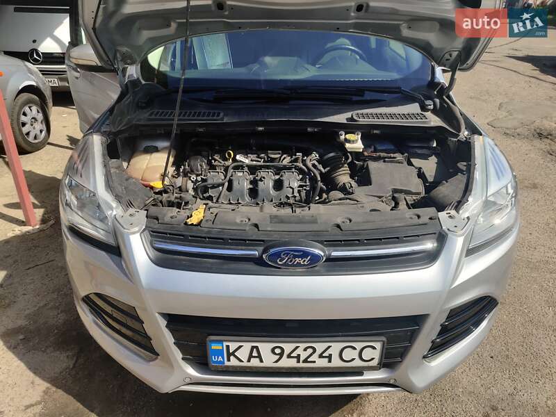 Внедорожник / Кроссовер Ford Escape 2015 в Киеве