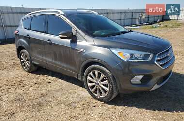 Внедорожник / Кроссовер Ford Escape 2018 в 