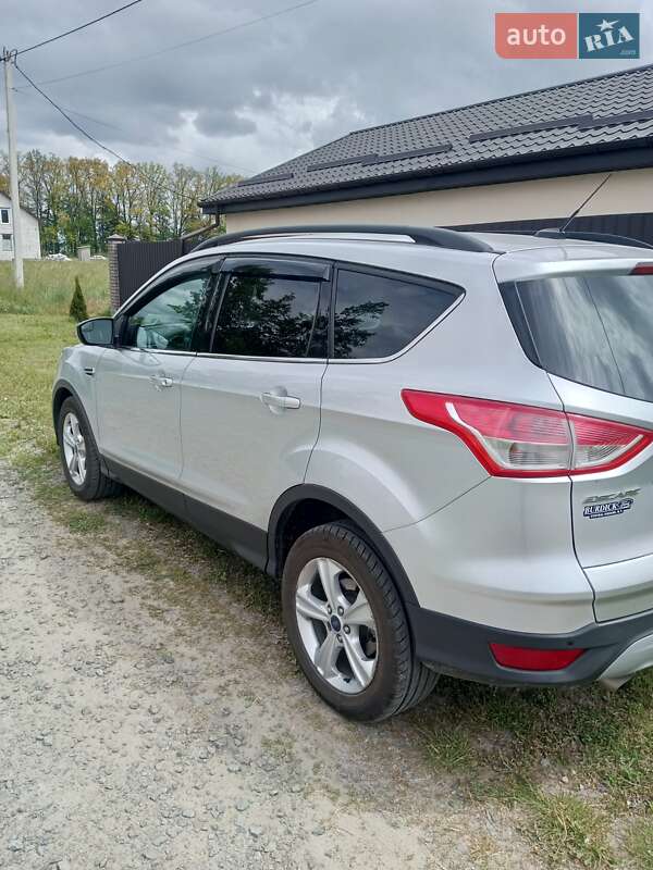 Внедорожник / Кроссовер Ford Escape 2014 в Черкассах