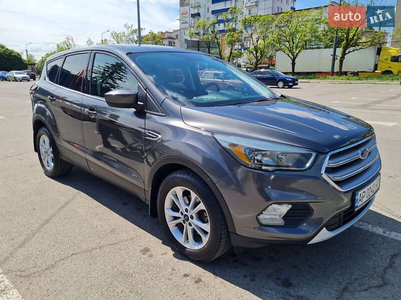 Внедорожник / Кроссовер Ford Escape 2016 в Ивано-Франковске