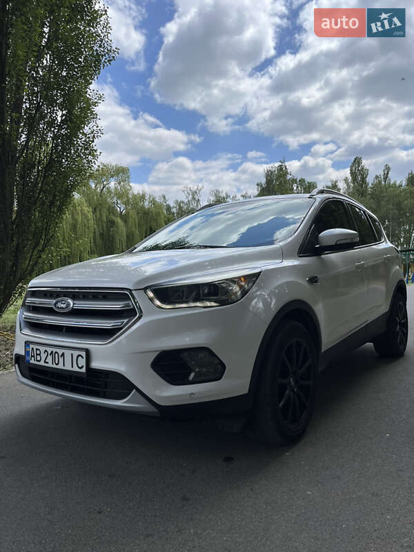 Внедорожник / Кроссовер Ford Escape 2017 в Ладыжине фото 3 Внедорожник / Кроссовер Ford Escape 2017 в Ладыжине