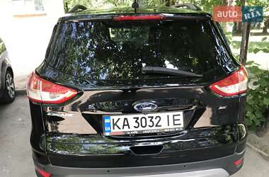 Внедорожник / Кроссовер Ford Escape 2015 в 