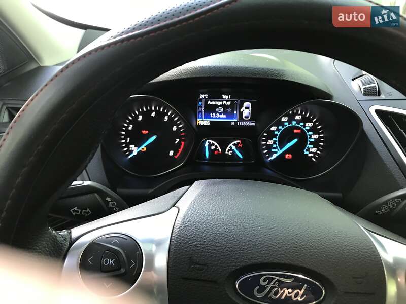 Внедорожник / Кроссовер Ford Escape 2015 в Киеве