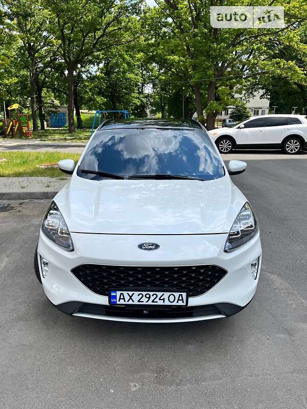 Внедорожник / Кроссовер Ford Escape 2019 в Харькове