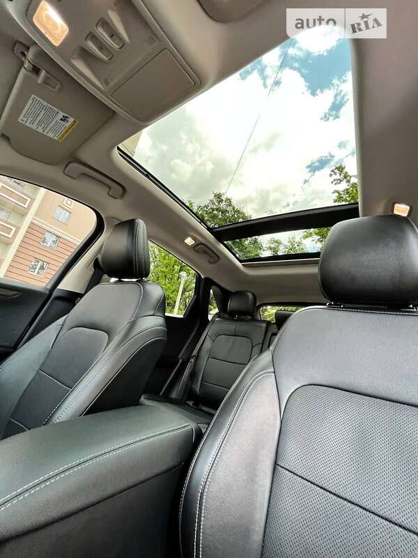 Внедорожник / Кроссовер Ford Escape 2019 в Харькове